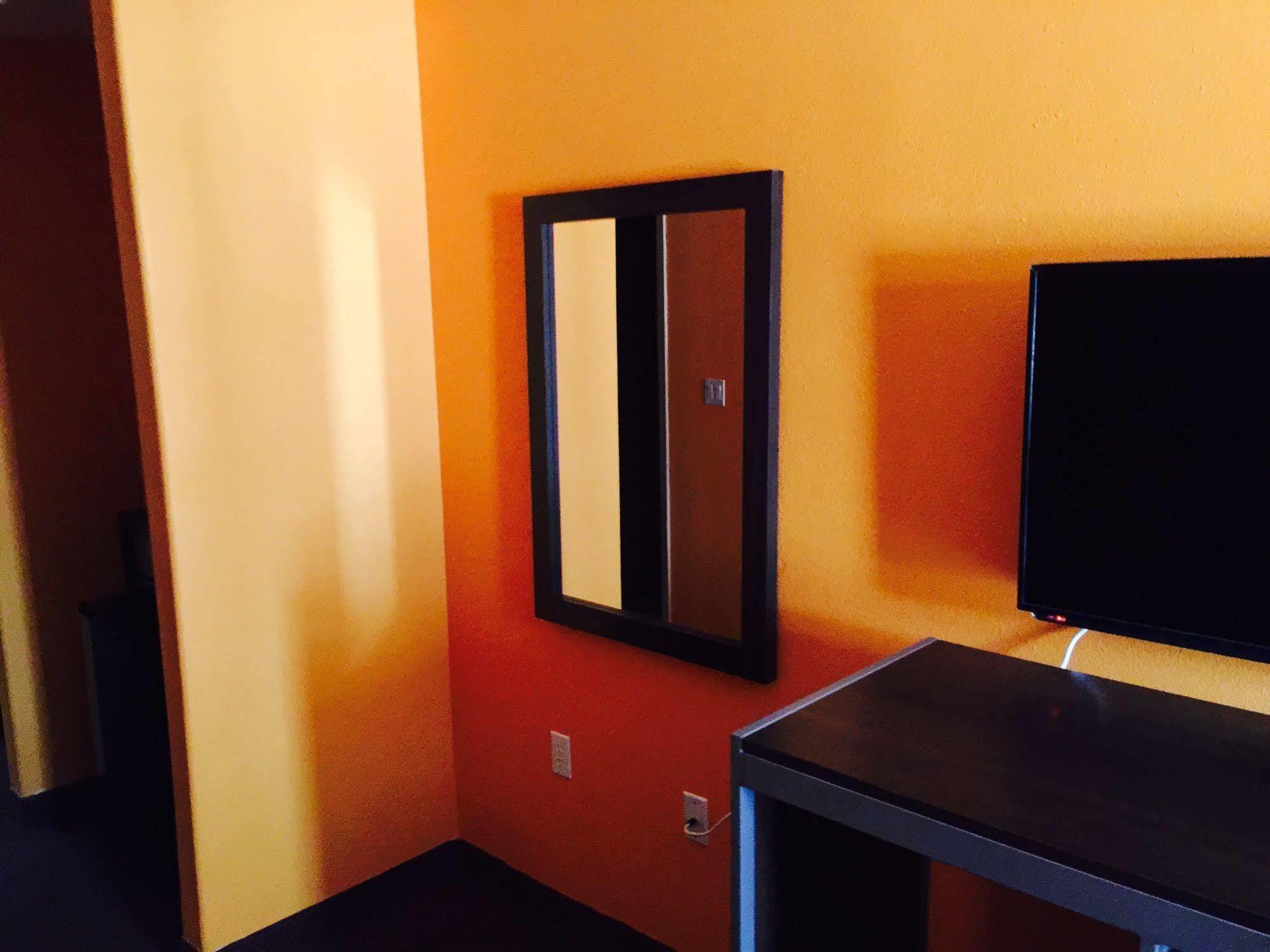Scottish Inn & Suites Hobby Airport Houston Eksteriør billede